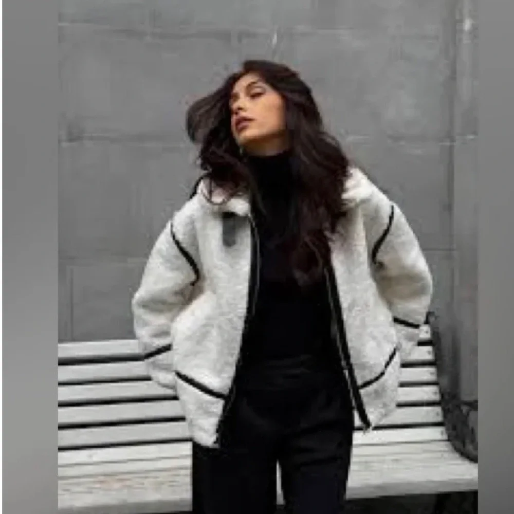 NWT Jason Wu Cream Teddy Jacket with Black Accents - Picture 3 of 9